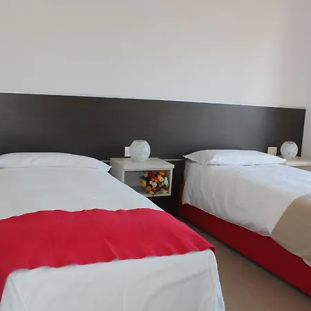 Paradiso 아파트호텔